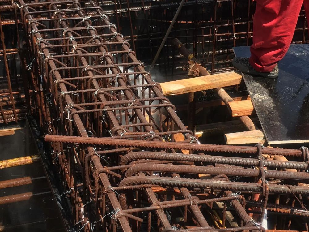 工地鋼筋生銹怎么辦？